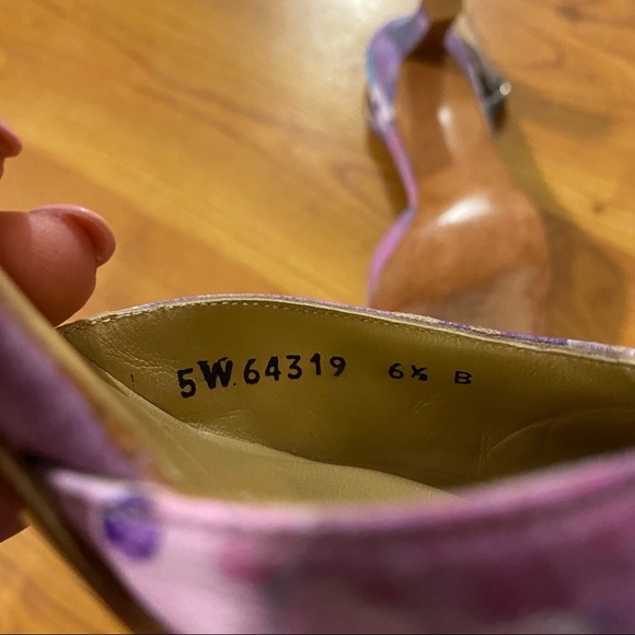 Vintage 90s y2k Stuart Weitzman purple floral sling back heels 6.5 - Picture 7 of 7